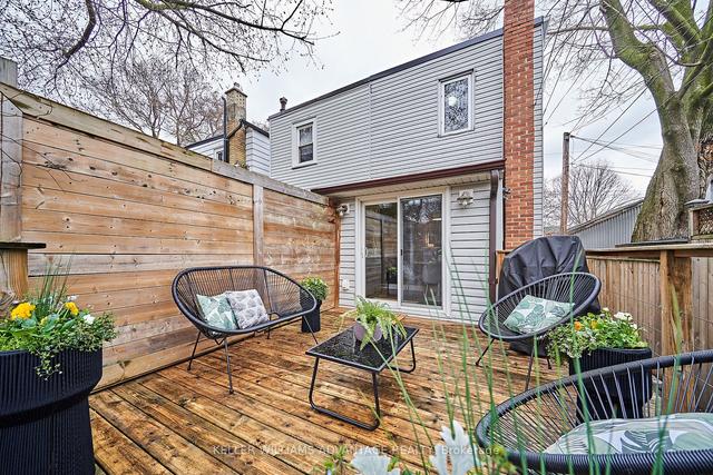 196 Hiawatha Rd, House semidetached with 2 bedrooms, 1 bathrooms and 0 parking in Toronto ON | Image 10