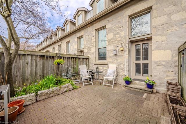 3 - 196 Arthur Street N, House attached with 2 bedrooms, 1 bathrooms and 1 parking in Guelph ON | Image 20