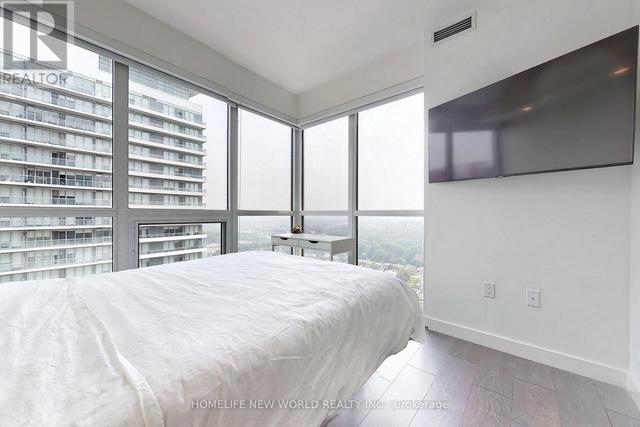 3302 - 95 Mcmahon Dr, Condo with 3 bedrooms, 3 bathrooms and 1 parking in Toronto ON | Image 21
