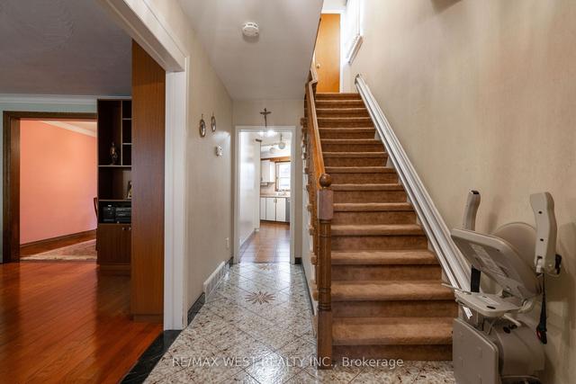 1516 Lawrence Ave W, House semidetached with 3 bedrooms, 2 bathrooms and 7 parking in Toronto ON | Image 37