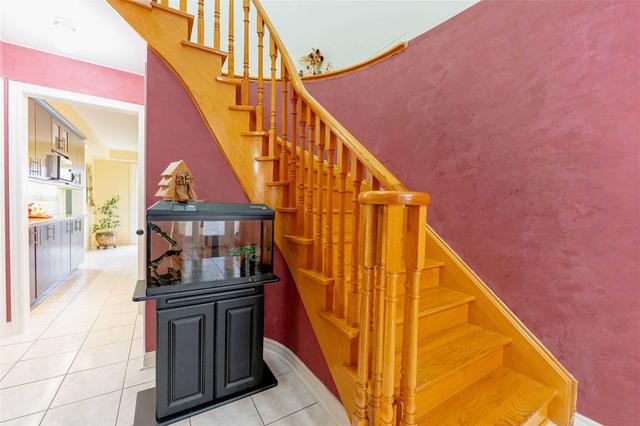 4 Sahara Tr, House detached with 4 bedrooms, 3 bathrooms and 6 parking in Brampton ON | Image 29
