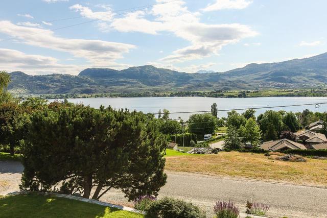 3603 37th Street, House detached with 2 bedrooms, 2 bathrooms and 4 parking in Okanagan Similkameen A BC | Image 90