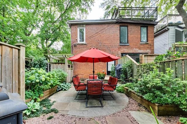 162 Spruce St, House semidetached with 3 bedrooms, 3 bathrooms and 2 parking in Toronto ON | Image 26