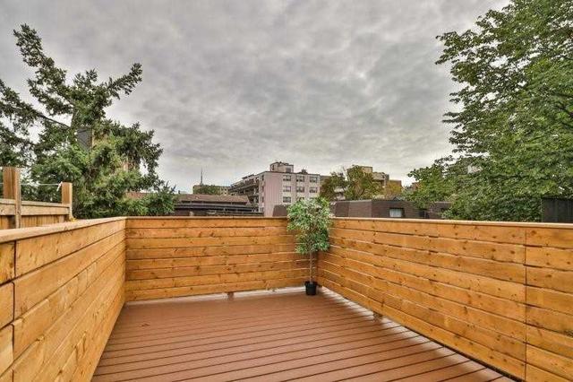 135 Cowan Ave, House attached with 4 bedrooms, 2 bathrooms and 1 parking in Toronto ON | Image 29