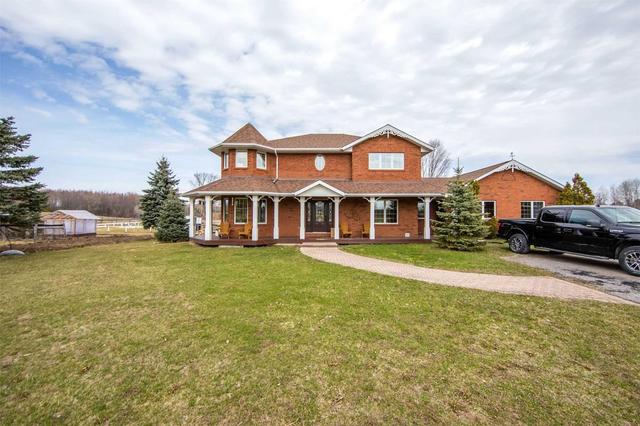 571 Hickory Beach Rd, Home with 3 bedrooms, 3 bathrooms and 12 parking in Kawartha Lakes ON | Image 5