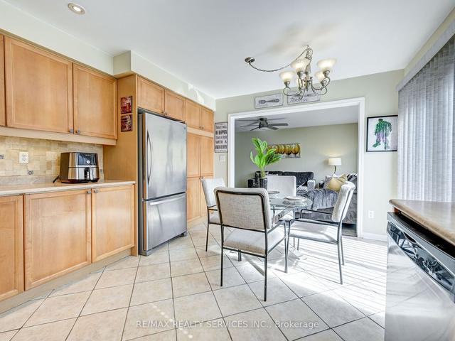 12 Yolanda Pl, House detached with 4 bedrooms, 3 bathrooms and 4 parking in Brampton ON | Image 10