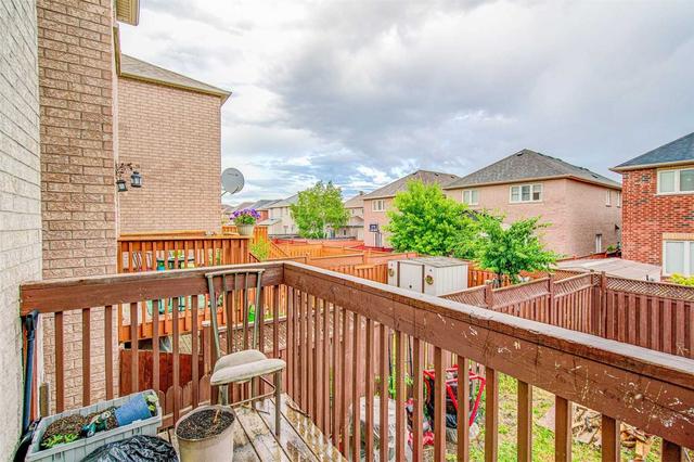 698 Rossellini Dr, House attached with 3 bedrooms, 4 bathrooms and 3 parking in Mississauga ON | Image 29