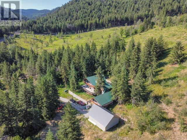 842 Grand Oro Road, House detached with 3 bedrooms, 2 bathrooms and 20 parking in Okanagan Similkameen G BC | Image 2