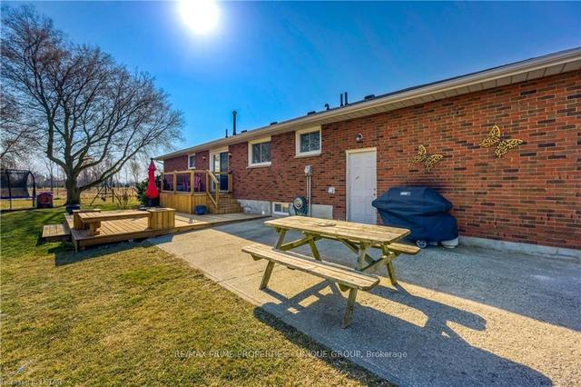 3284 Kimball Rd, House detached with 3 bedrooms, 2 bathrooms and 11 parking in St. Clair ON | Image 31