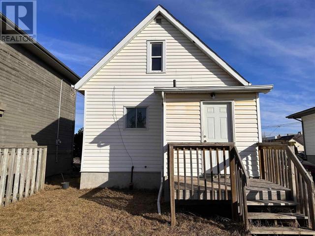 411 Fourth Ave, House detached with 2 bedrooms, 1 bathrooms and null parking in Thunder Bay ON | Image 37