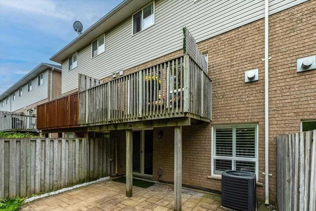 11 - 2151 Walkers Line, Townhouse with 3 bedrooms, 4 bathrooms and 2 parking in Burlington ON | Image 27
