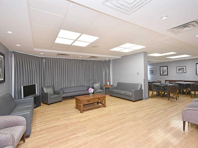 1704 - 135 Hillcrest Ave, Condo with 2 bedrooms, 2 bathrooms and 1 parking in Mississauga ON | Image 31