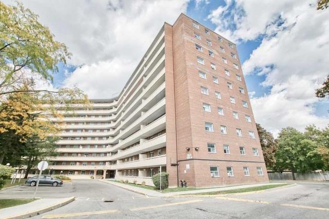 906 - 3577 Derry Rd E, Condo with 2 bedrooms, 1 bathrooms and 1 parking in Mississauga ON | Image 1
