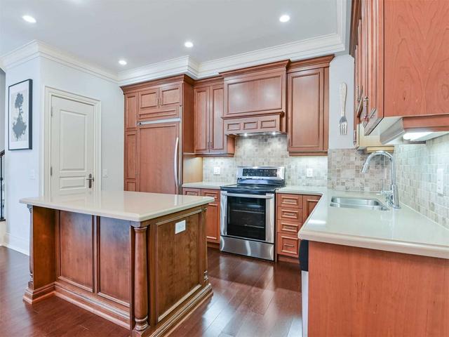 th 37 - 25 Greenview Ave, Townhouse with 3 bedrooms, 3 bathrooms and 2 parking in Toronto ON | Image 3