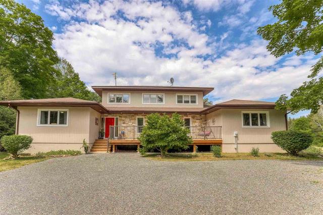 13640 Highway 41, House detached with 6 bedrooms, 3 bathrooms and 13 parking in Addington Highlands ON | Image 2