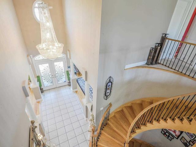 32 Adriatic Cres, House detached with 4 bedrooms, 5 bathrooms and 6 parking in Brampton ON | Image 5