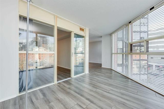 609 - 701 King St W, Condo with 2 bedrooms, 2 bathrooms and 1 parking in Toronto ON | Image 3
