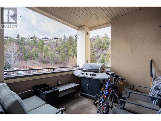 1203 - 1875 Country Club Drive, Condo with 2 bedrooms, 2 bathrooms and 2 parking in Kelowna BC | Image 12