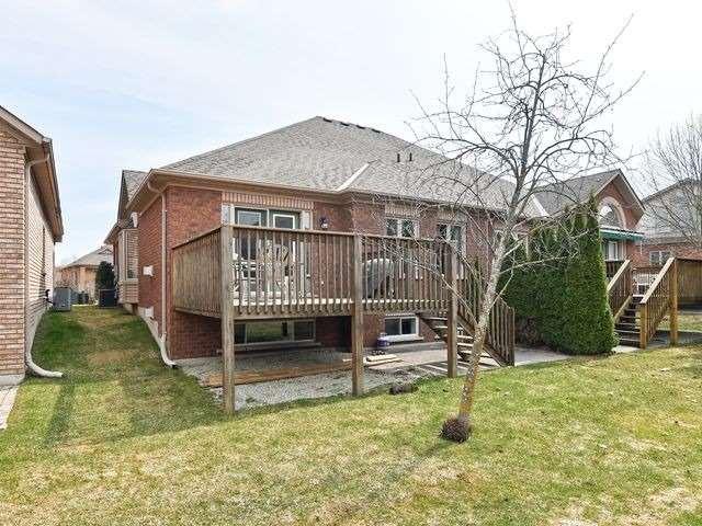 18 Malibu Manor, Condo with 1 bedrooms, 2 bathrooms and 3 parking in New Tecumseth ON | Image 24