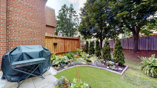 6 - 90 Crockamhill Dr E, Townhouse with 3 bedrooms, 3 bathrooms and 2 parking in Toronto ON | Image 31