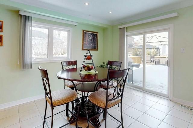 391 Spruce Grove Cres, House detached with 4 bedrooms, 4 bathrooms and 6 parking in Newmarket ON | Image 35