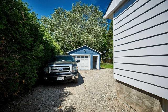 34 Darlington Blvd, House detached with 3 bedrooms, 1 bathrooms and 5 parking in Clarington ON | Image 21