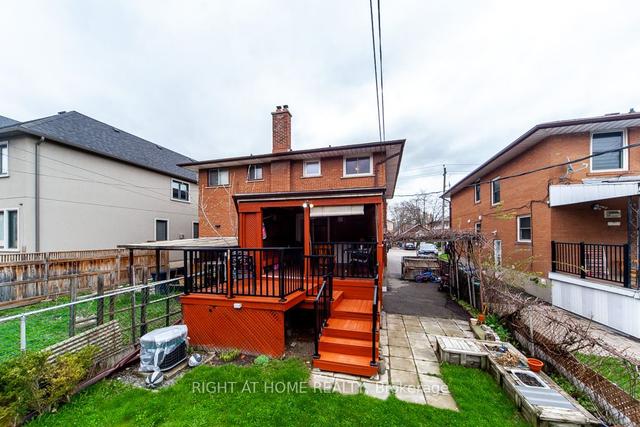 25 Alan Ave, House semidetached with 3 bedrooms, 2 bathrooms and 3 parking in Toronto ON | Image 17