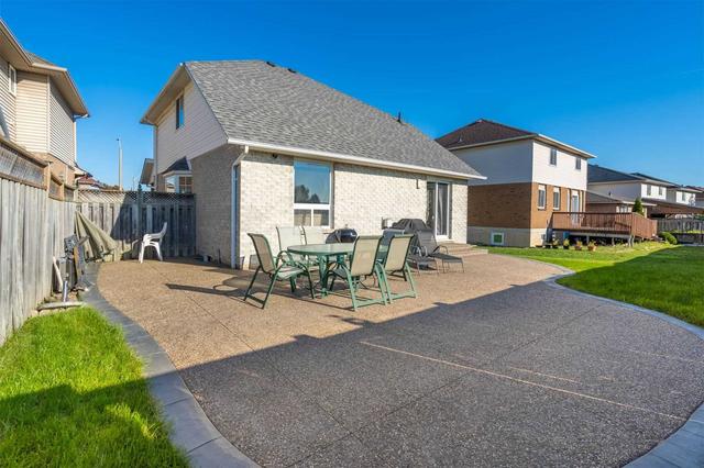 186 Locheed Dr, House detached with 3 bedrooms, 3 bathrooms and 6 parking in Hamilton ON | Image 25