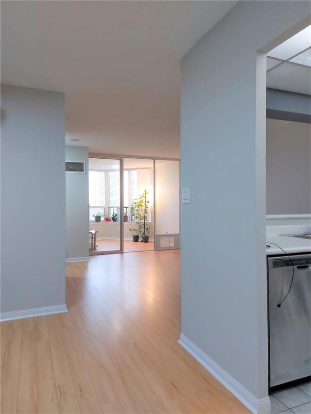 1619 - 88 Corporate Dr, Condo with 1 bedrooms, 1 bathrooms and 1 parking in Toronto ON | Image 7