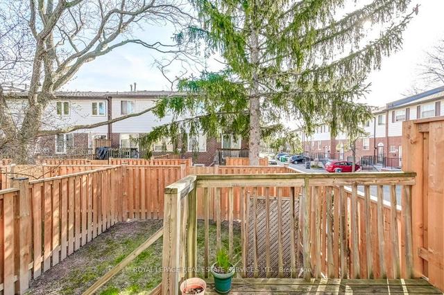 26 - 2445 Homelands Dr, Townhouse with 3 bedrooms, 2 bathrooms and 2 parking in Mississauga ON | Image 16