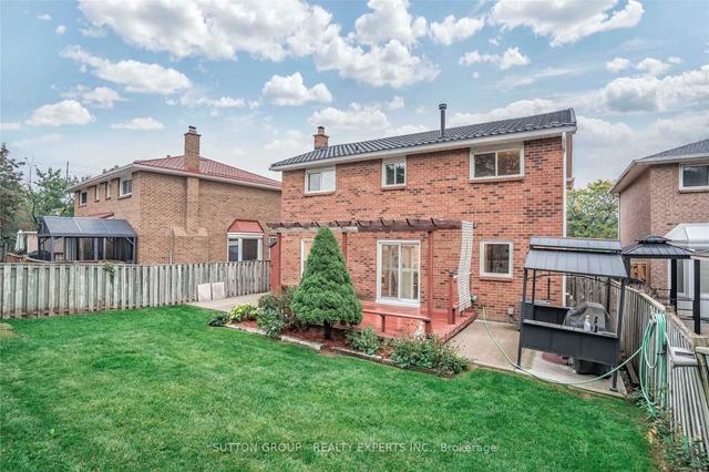 22 Pickerel Rdge, House detached with 4 bedrooms, 3 bathrooms and 6 parking in Brampton ON | Image 33
