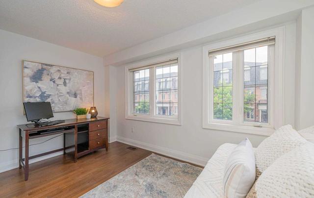 2260 Gerrard St E, Townhouse with 3 bedrooms, 3 bathrooms and 2 parking in Toronto ON | Image 17