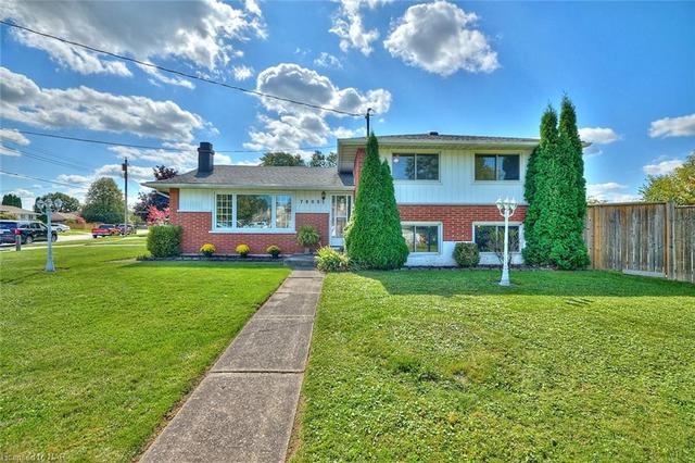 7405 Susan Crescent, House detached with 3 bedrooms, 1 bathrooms and 5 parking in Niagara Falls ON | Image 35