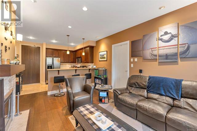217 - 1335 Bear Mountain Pkwy, Condo with 2 bedrooms, 2 bathrooms and 1 parking in Langford BC | Image 6