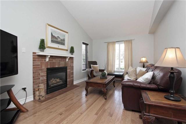 31 Valleywood Dr, House detached with 4 bedrooms, 4 bathrooms and 2 parking in Whitby ON | Image 7