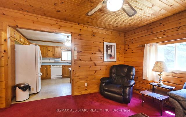 146 Rusaw Rd, House detached with 2 bedrooms, 1 bathrooms and 11 parking in North Kawartha ON | Image 3