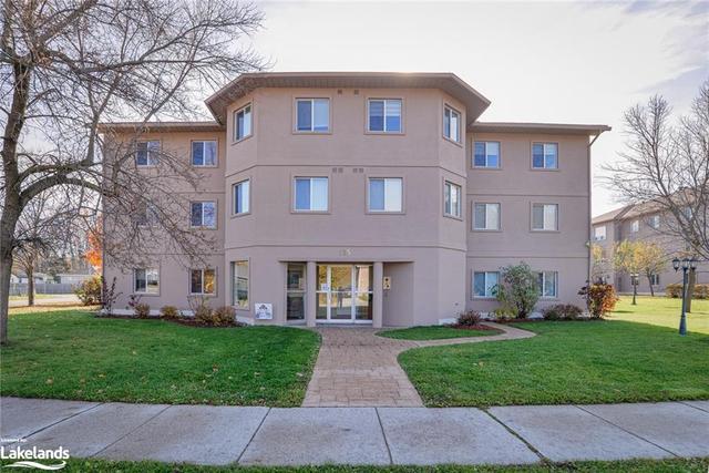 101 - 125 Bond Street, House attached with 1 bedrooms, 1 bathrooms and 1 parking in Orillia ON | Image 1