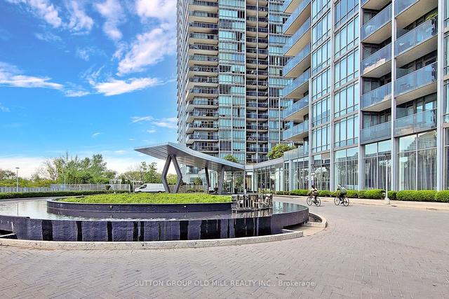 1205 - 90 Park Lawn Rd, Condo with 2 bedrooms, 2 bathrooms and 1 parking in Toronto ON | Image 1