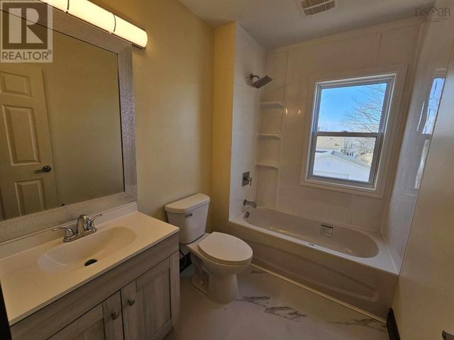 237 Park Street, House detached with 4 bedrooms, 2 bathrooms and null parking in Cape Breton NS | Image 16