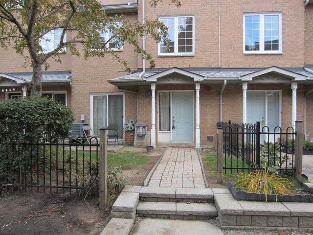 5 - 6 Cox Blvd, Townhouse with 3 bedrooms, 3 bathrooms and 2 parking in Markham ON | Image 1