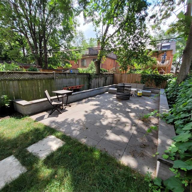 354 Brunswick Ave, House semidetached with 6 bedrooms, 4 bathrooms and 0 parking in Toronto ON | Image 12