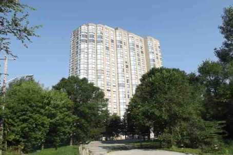 005 - 1 Hickory Tree Rd, Condo with 1 bedrooms, 1 bathrooms and 1 parking in Toronto ON | Image 2
