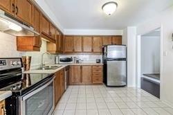 6 Brisbane Crt, Townhouse with 3 bedrooms, 3 bathrooms and 1 parking in Brampton ON | Image 5