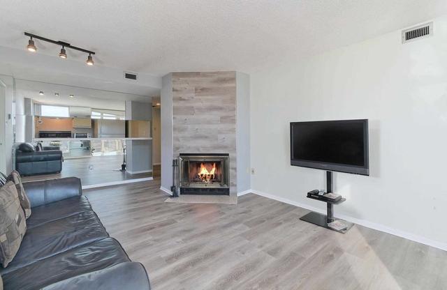 ph10 - 701 King St, Condo with 2 bedrooms, 2 bathrooms and 1 parking in Toronto ON | Image 5