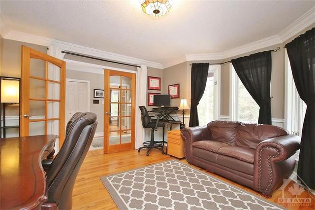 4023 Stagecoach Road, House detached with 3 bedrooms, 3 bathrooms and 6 parking in Ottawa ON | Image 4