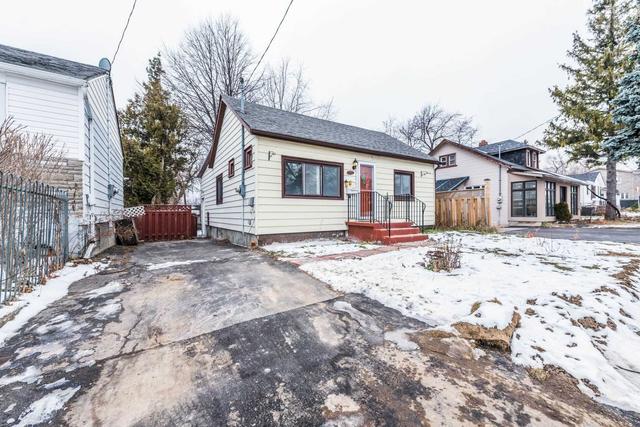 694 Midland Ave, House detached with 3 bedrooms, 2 bathrooms and 2 parking in Toronto ON | Image 21