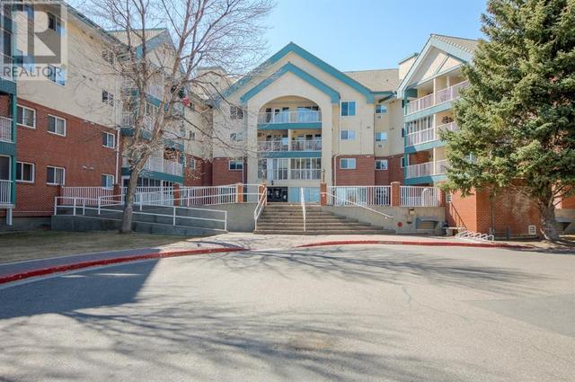 125, - 20 3 Street S, Condo with 2 bedrooms, 2 bathrooms and 1 parking in Lethbridge AB | Card Image