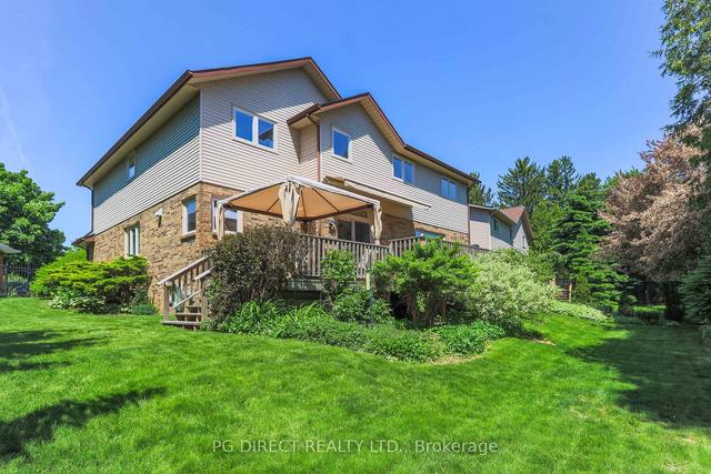 24 Concerto Crt, House detached with 4 bedrooms, 3 bathrooms and 6 parking in Hamilton ON | Image 8