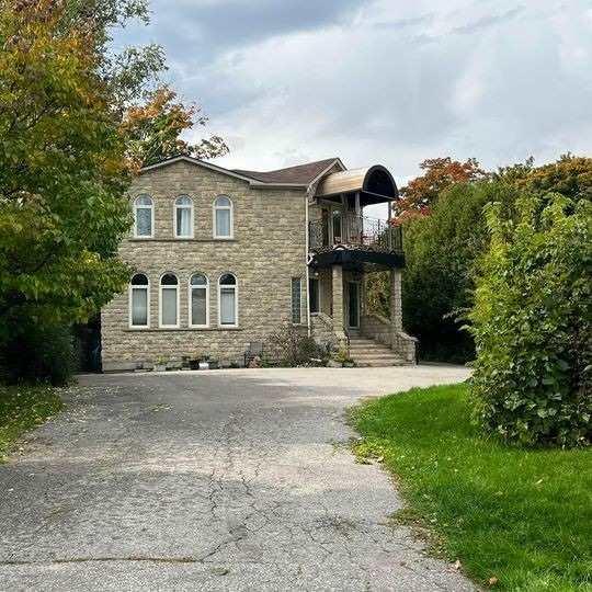 24 Poplar Rd, House detached with 7 bedrooms, 5 bathrooms and 10 parking in Toronto ON | Image 1