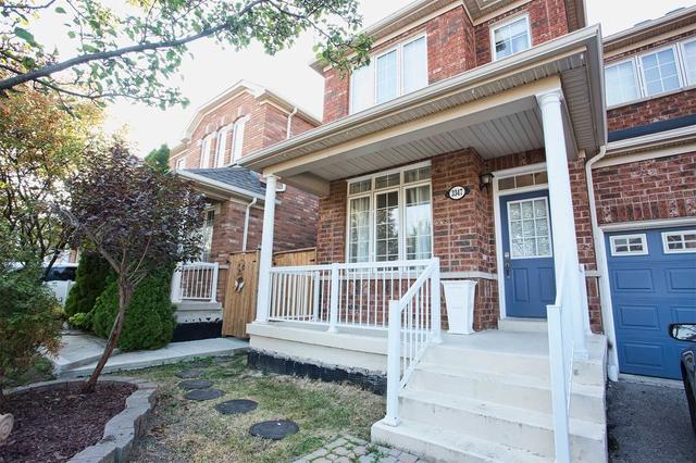 3347 Covent Cres, House semidetached with 3 bedrooms, 4 bathrooms and 3 parking in Mississauga ON | Image 1